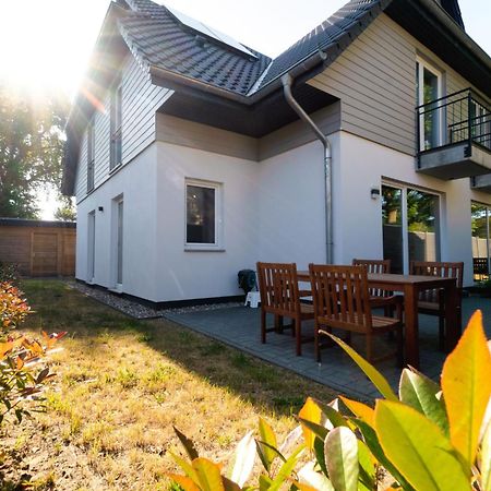 Ferienwohnungen Am Darsser Ort Inkl Waeschepaket Wieck Exterior foto